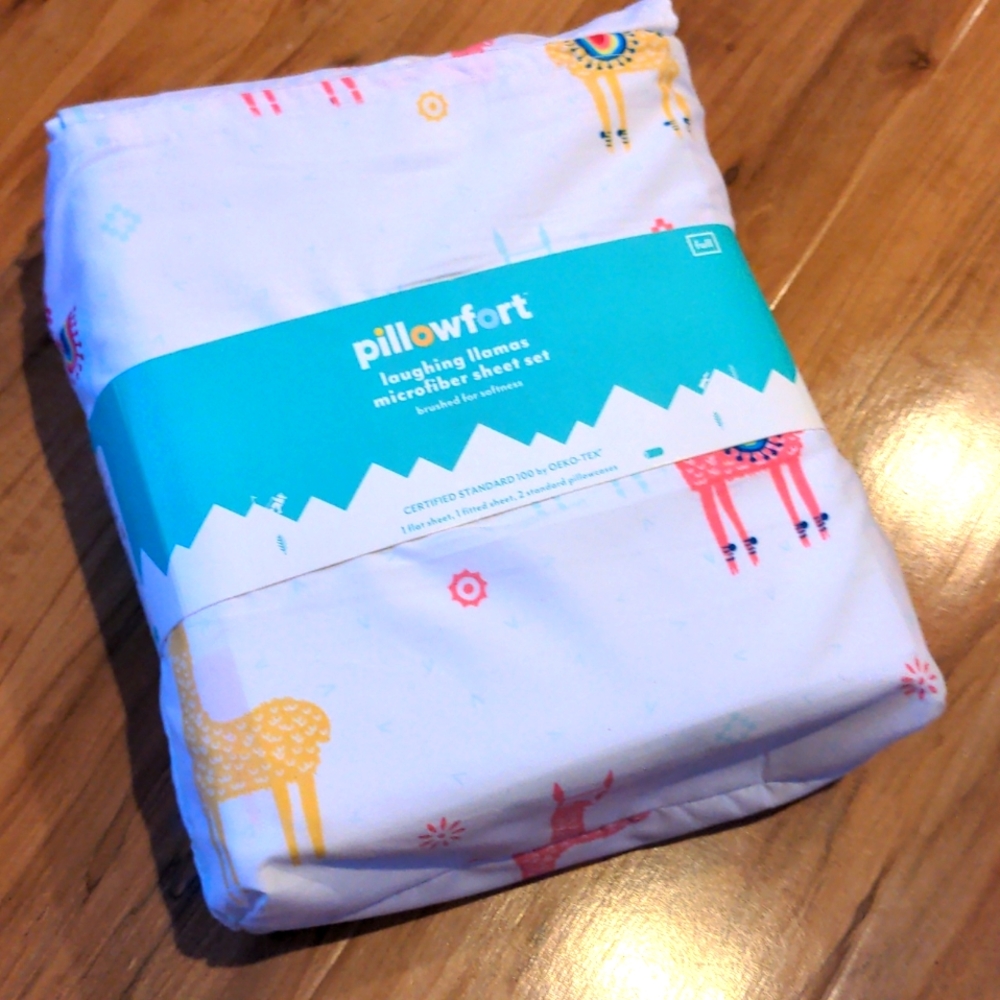 Pillowfort Laughing Llama microfiber sheet set